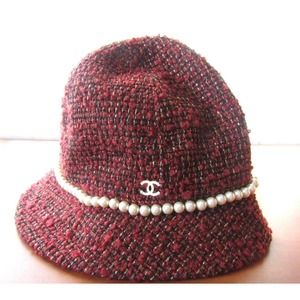 CHANEL Tweed Boucle Bucket Hat Pearls Burgundy Red CC Logo Size 57